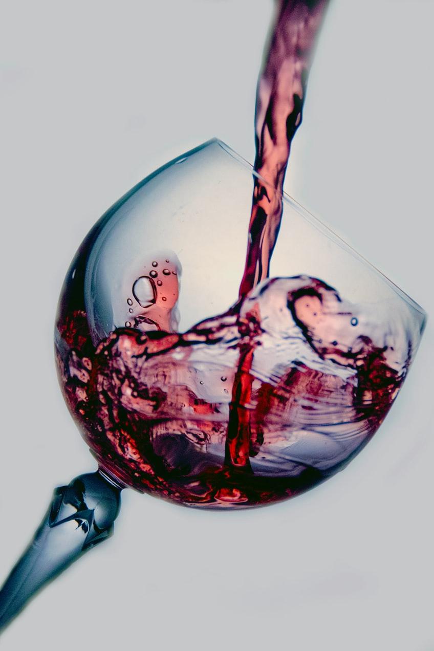 red wine digital wallpaper